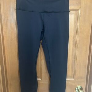 lululemon wunder under. Luon. 10. Black. 28 inseam. Excellent condition.